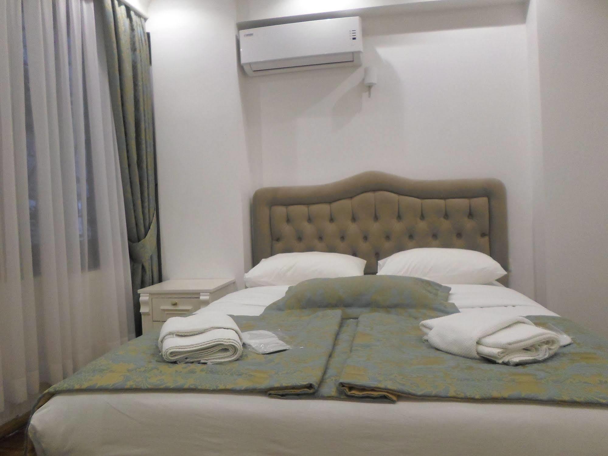 La Petite Maison Hotel Стамбул Экстерьер фото